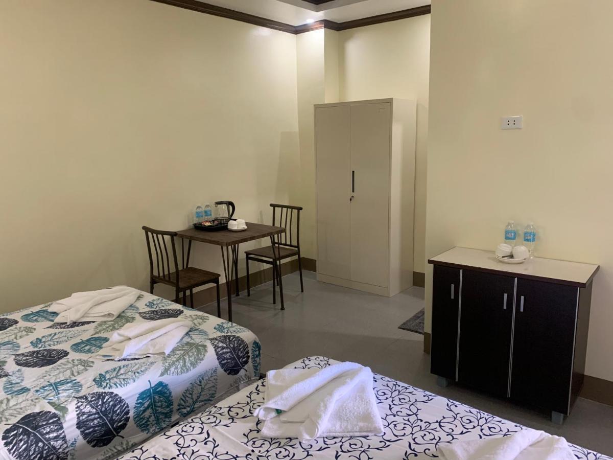 Zl Travelers Inn Batuan Екстер'єр фото