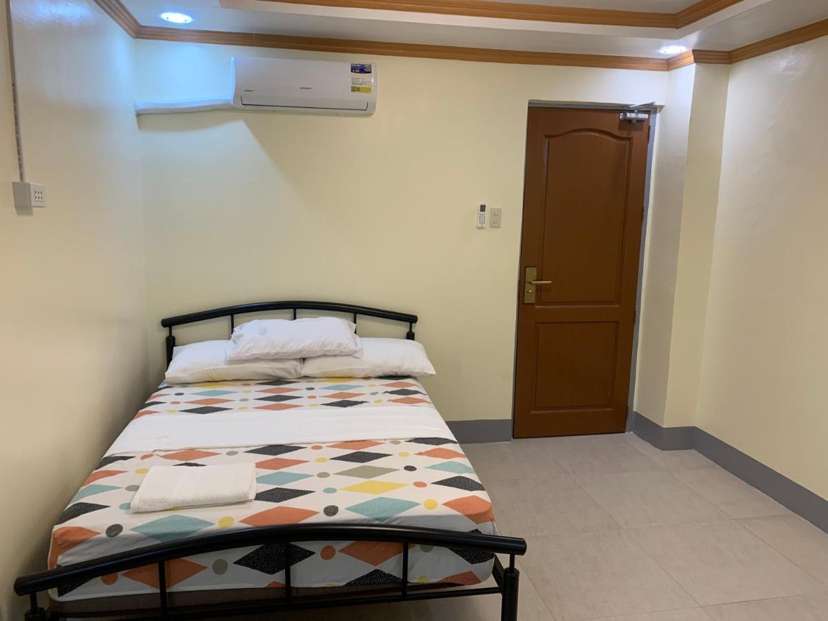 Zl Travelers Inn Batuan Екстер'єр фото