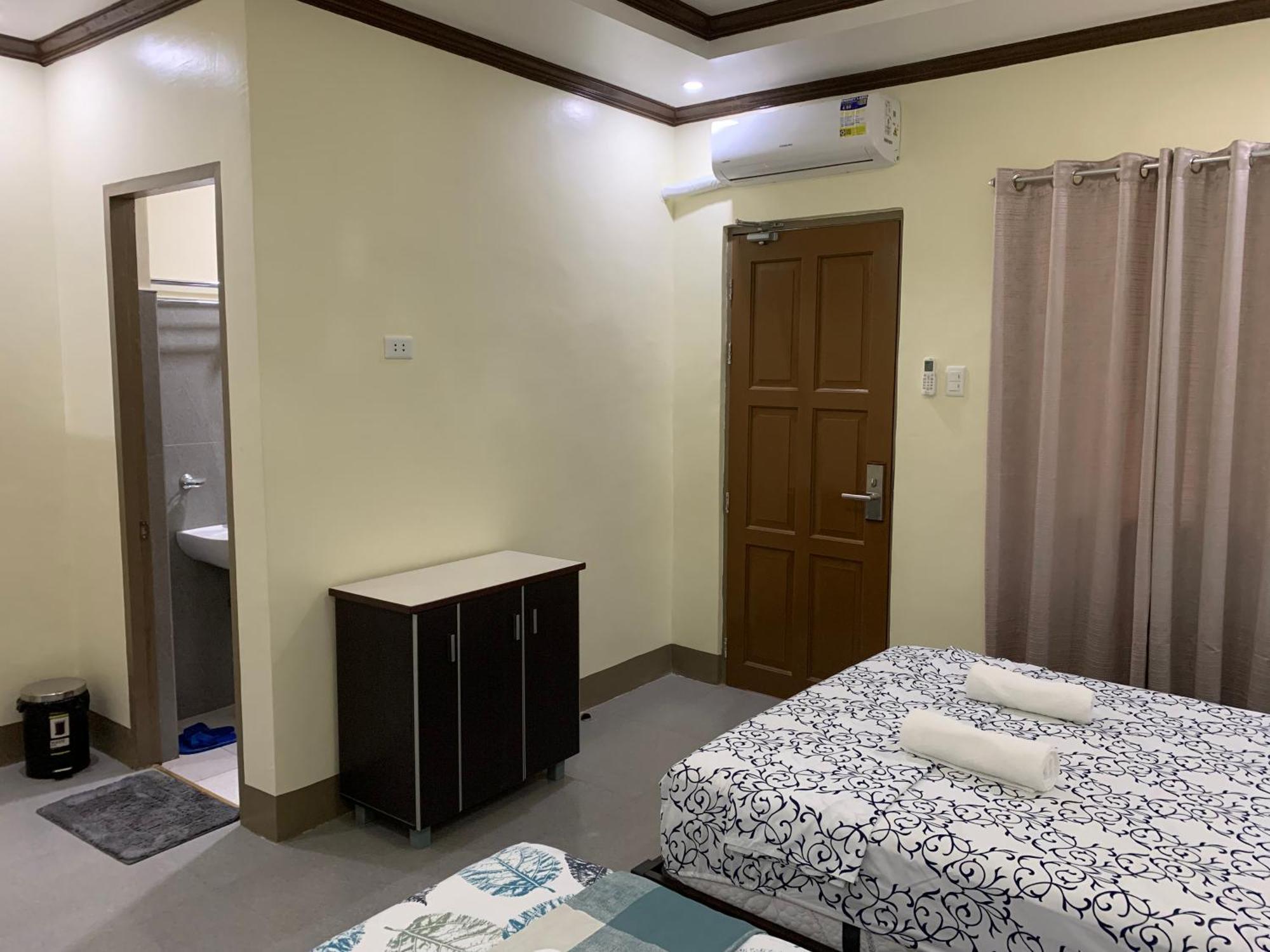 Zl Travelers Inn Batuan Екстер'єр фото