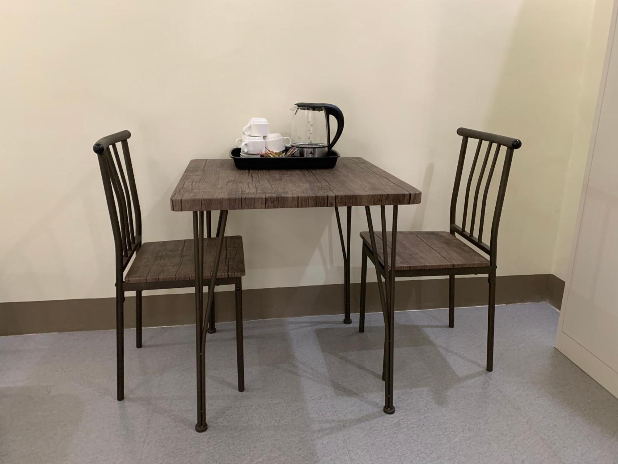 Zl Travelers Inn Batuan Екстер'єр фото